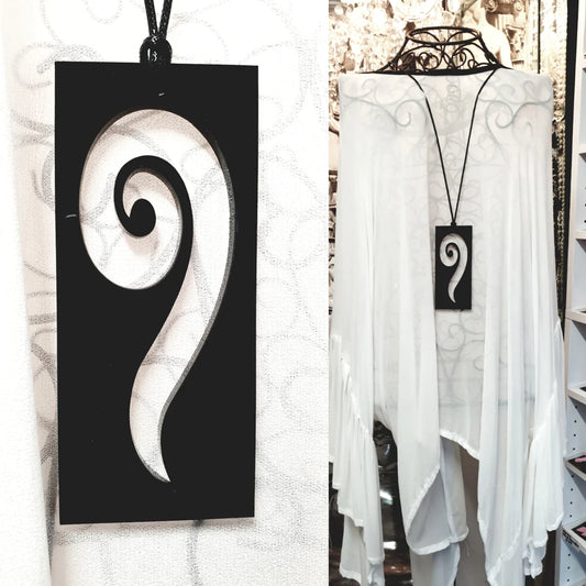 M and D Jewellery - Necklace Shadow Long spiral | Black