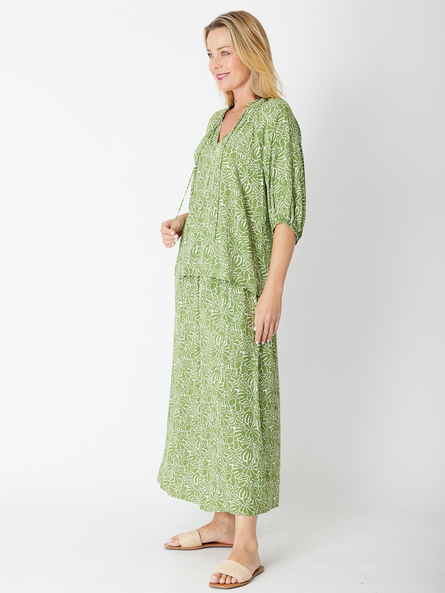 Cordelia St | Leaves of Loves Print Top - Avocado