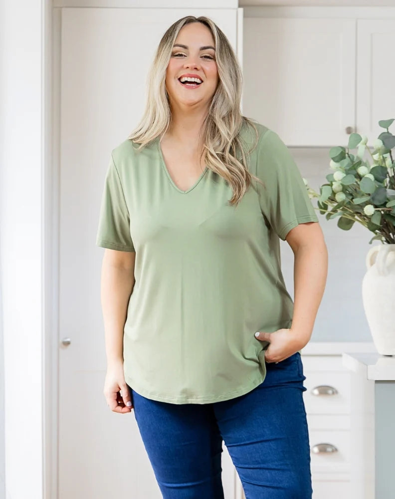 Elena Tee - Freez Sage