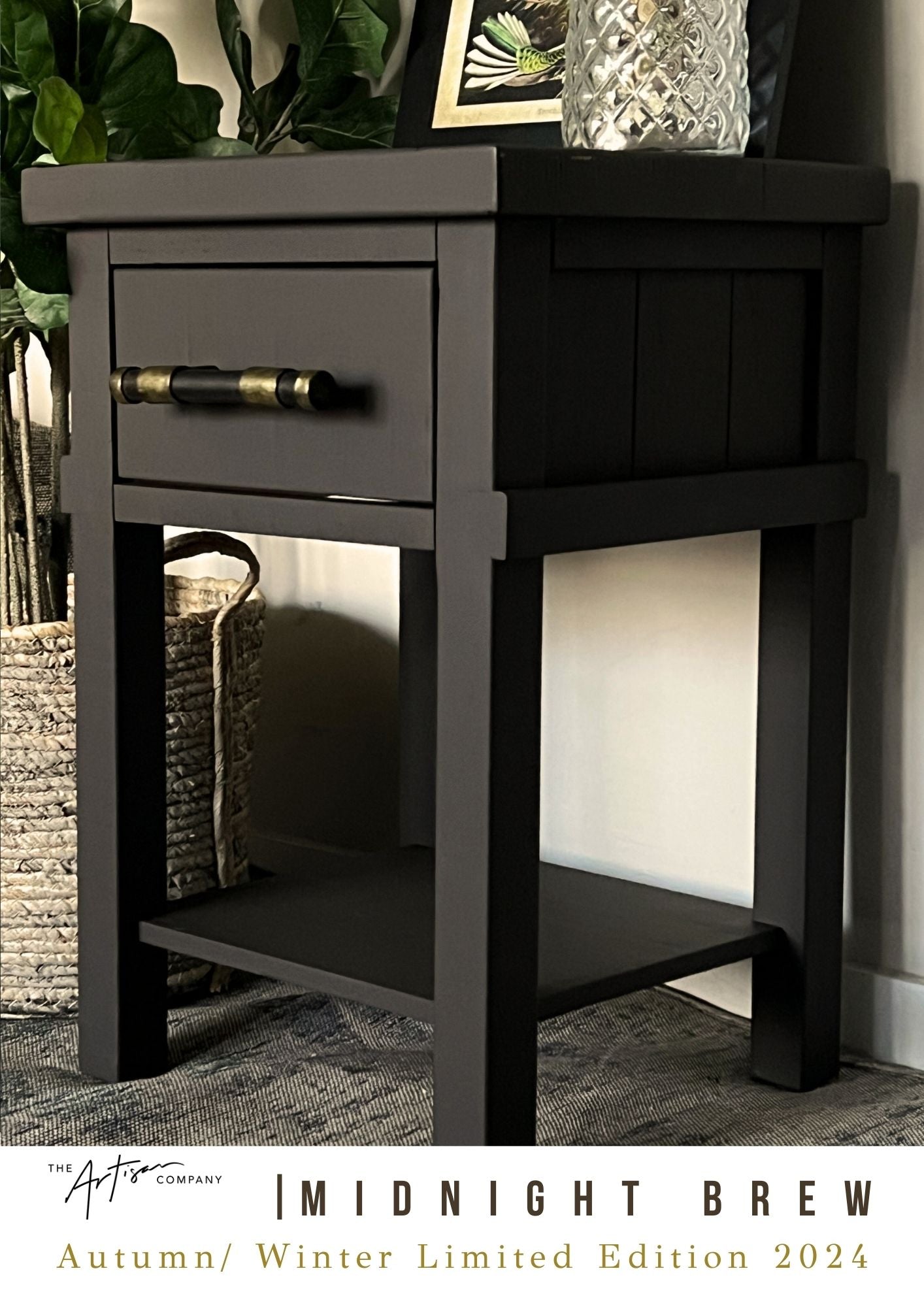 Midnight Brew wall paint – dark chocolate meets charcoal interior tone