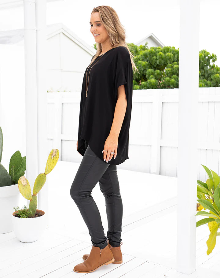 FREEZ Bee Maddison - Kitty Top | Black