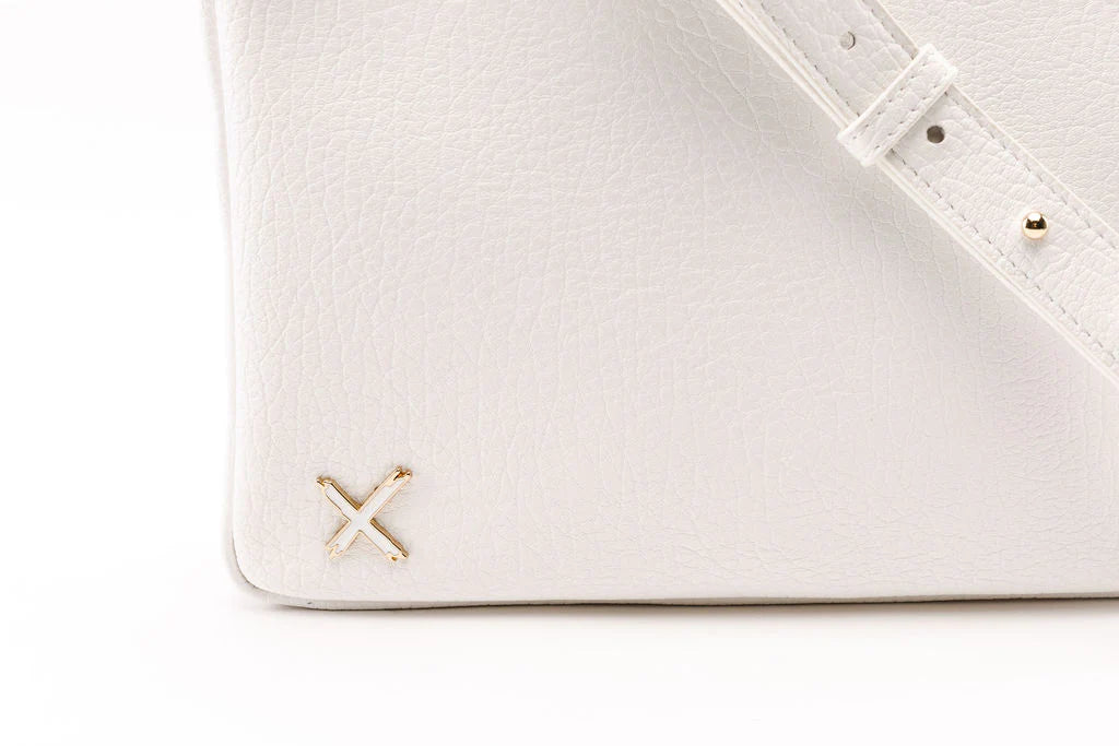 Homelee | Oversized Clutch - White