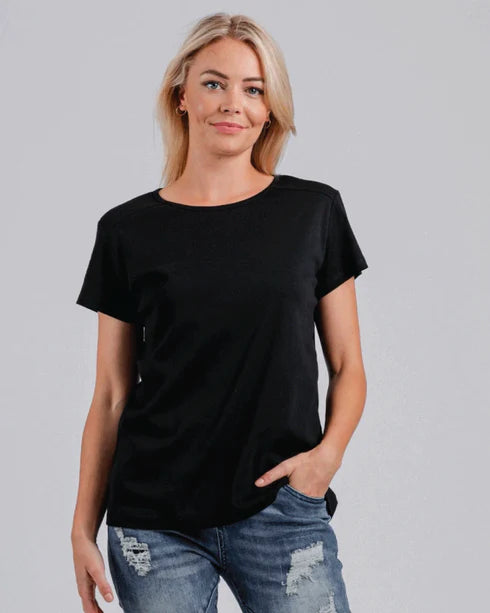 KNEWE - Vida Tee - Black