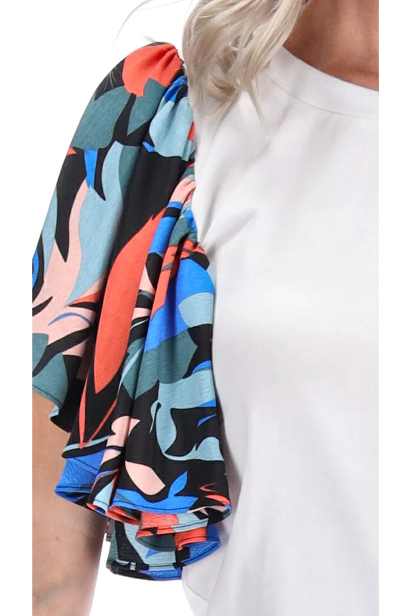 Charlo - Lee Top | White with abstract sleeve