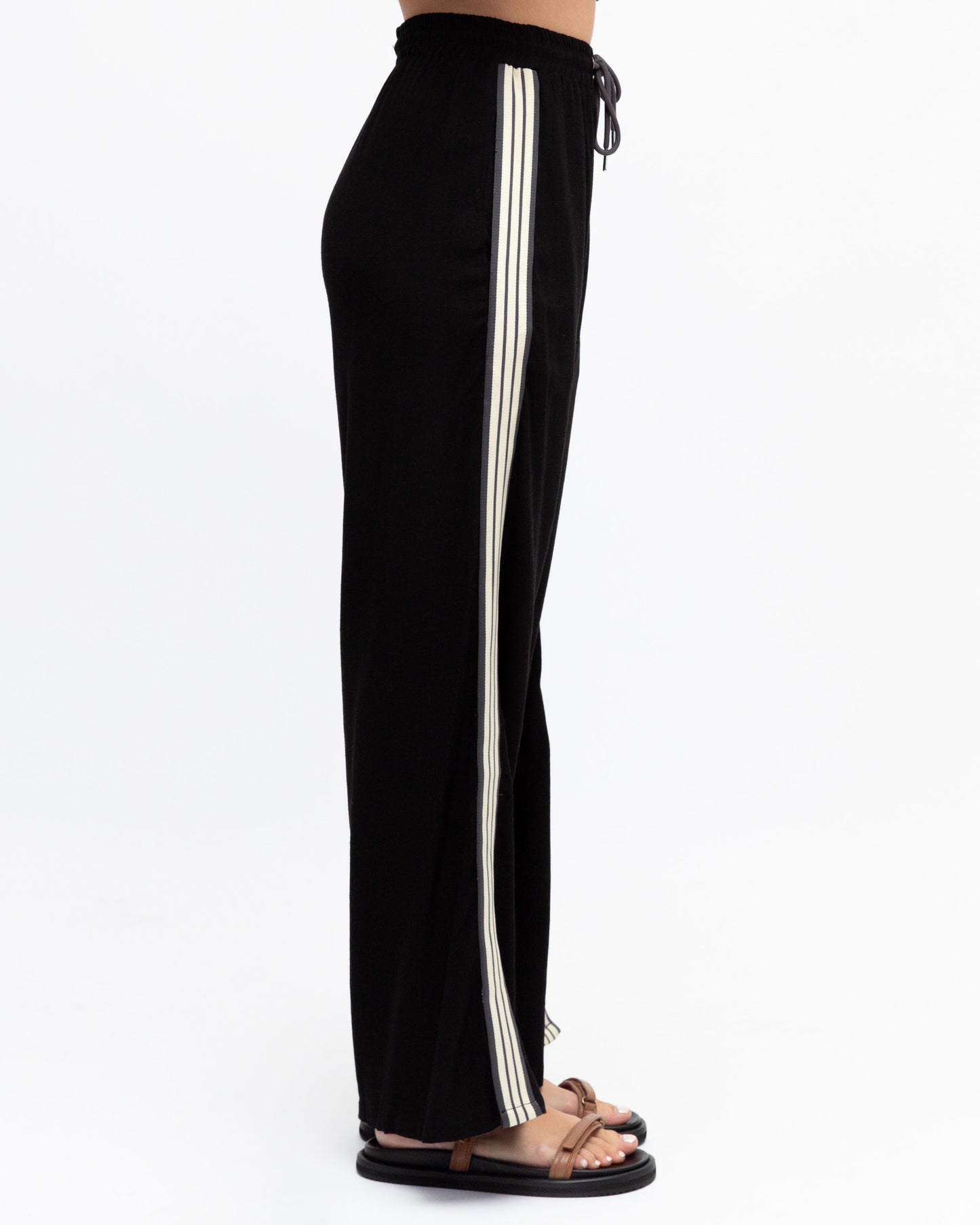 Label of Love | BLACK WITH WHITE STRIPE DETAIL Pant