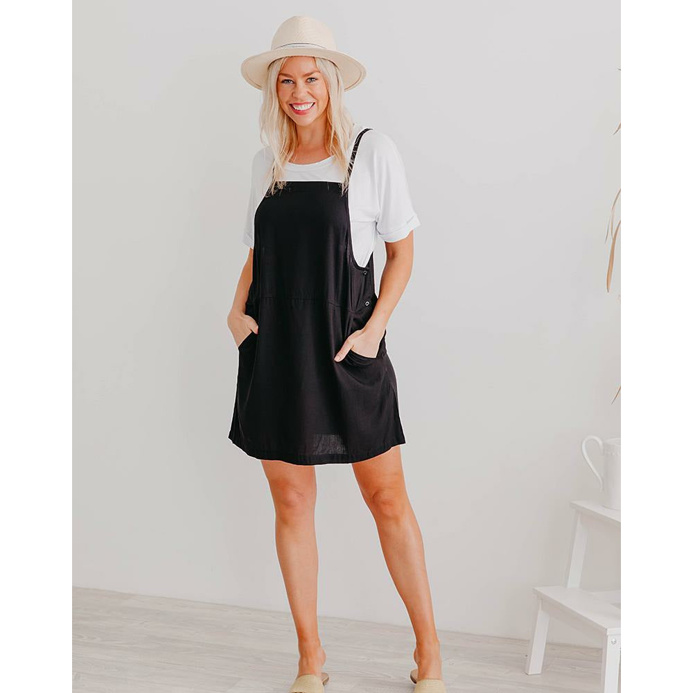 Freez - Short Pinafore Black