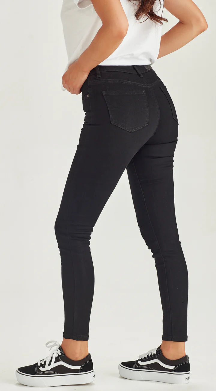 Junkfood SLIP | Ankle Grazer Jean Black