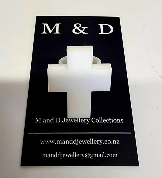M and D Jewellery - Cross Ring | White