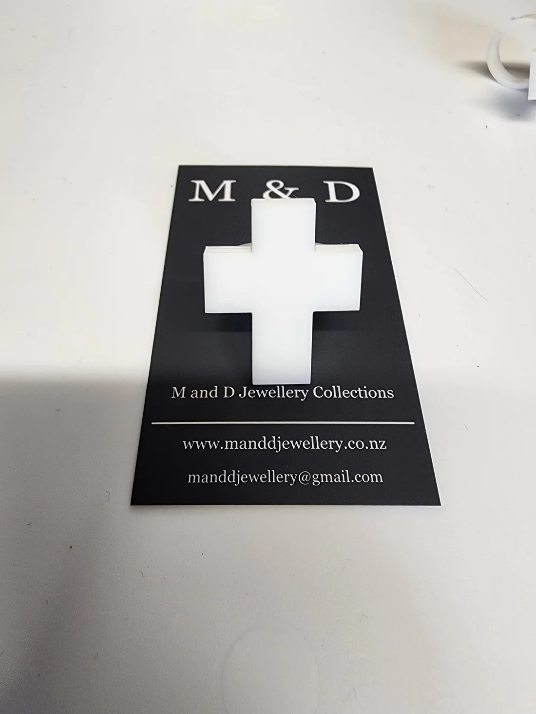 M and D Jewellery - Cross Ring | White