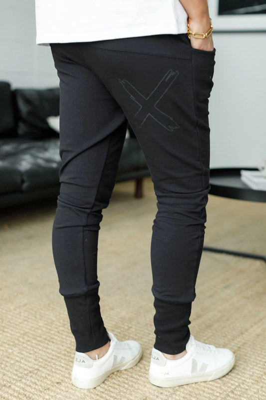 Homelee | Apartment Pants Winter - Black with Black X Outline