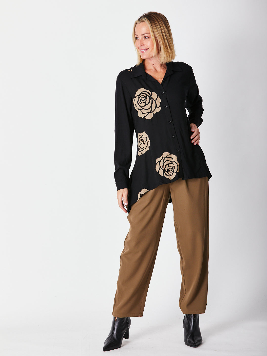 Cordelia St | Contrast Panel Floral Shirt - Black