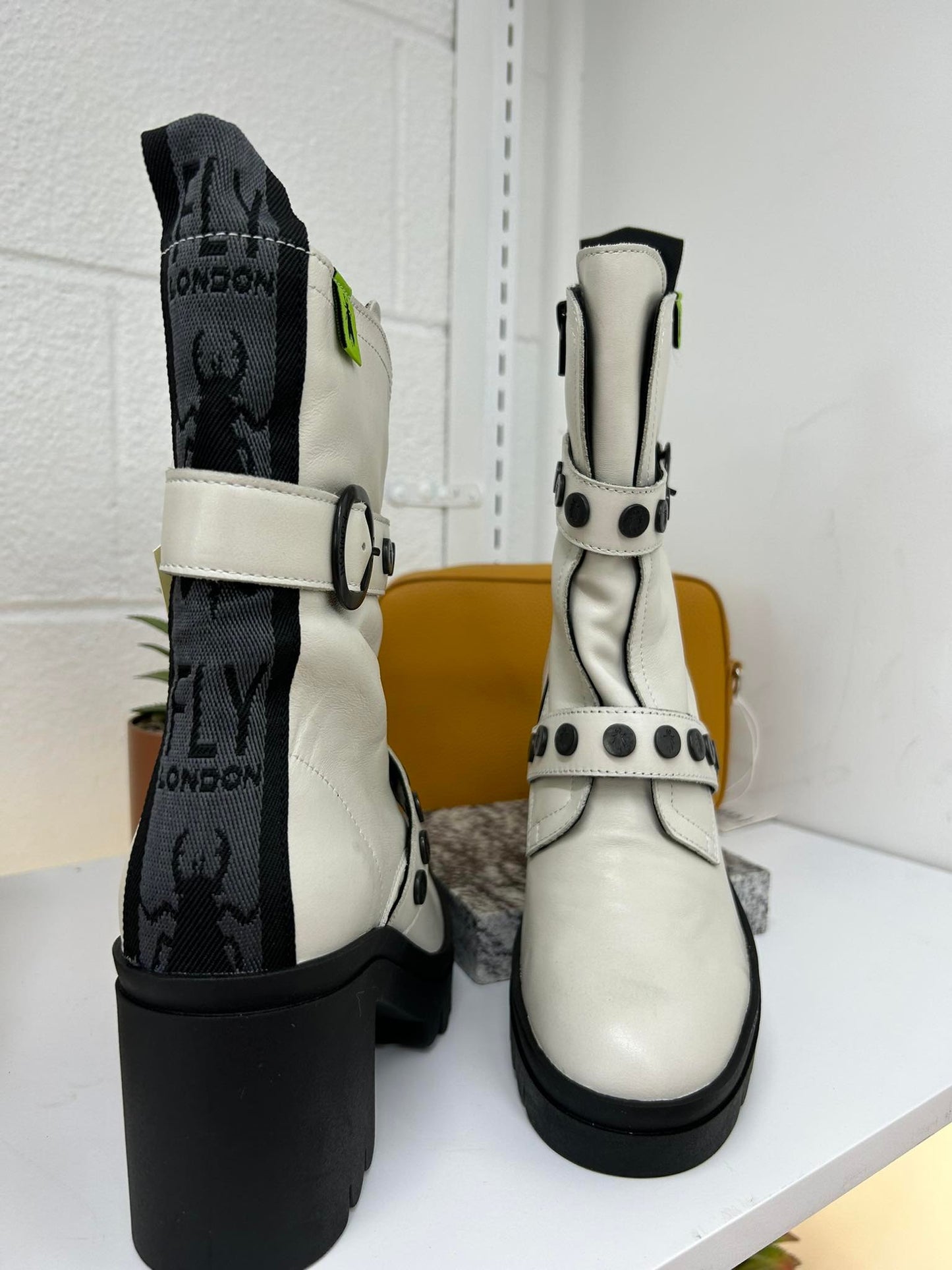 Fly London Tama - Off White