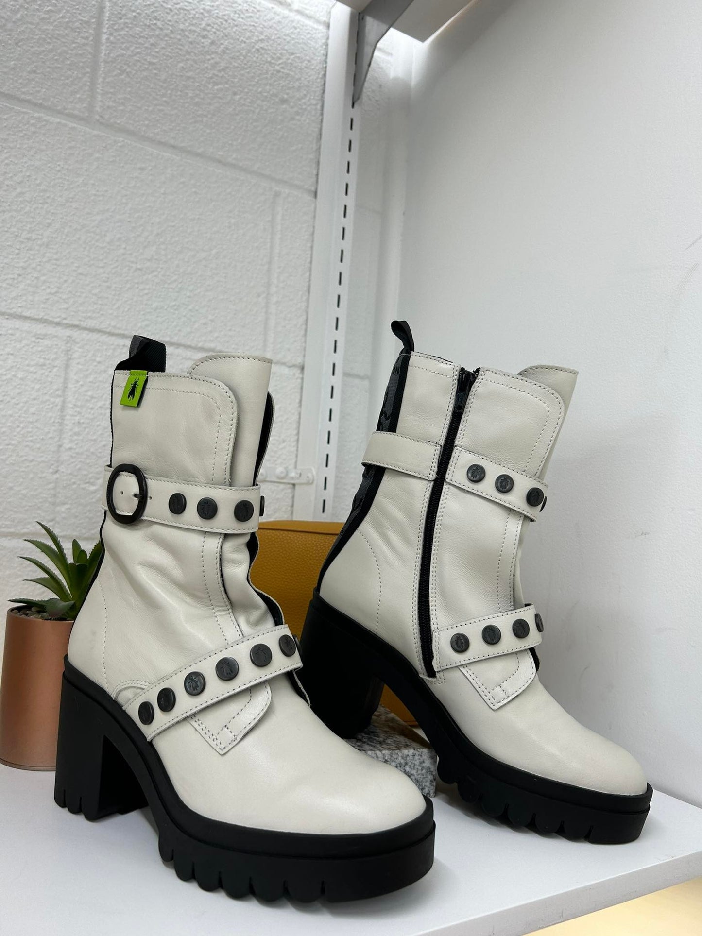 Fly London Tama - Off White