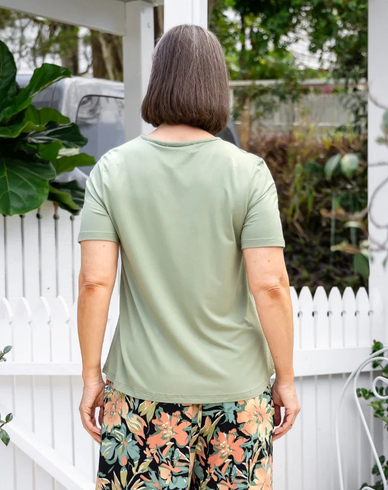 Elena Tee - Freez Sage