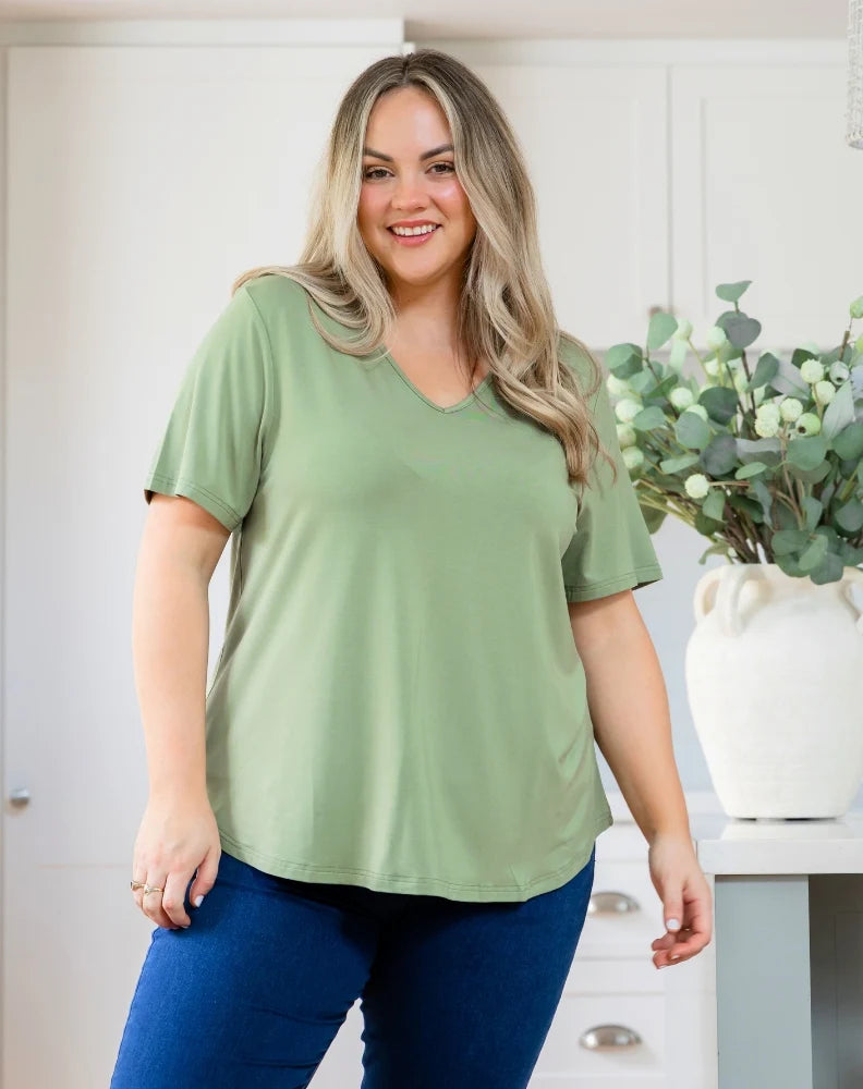 Elena Tee - Freez Sage