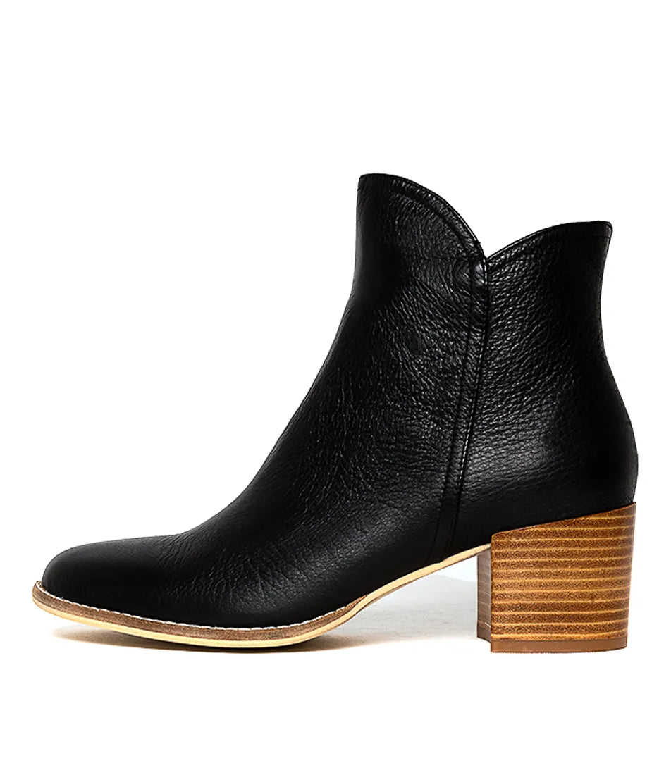Django & Juliette - Mockas Natural Leather | Black