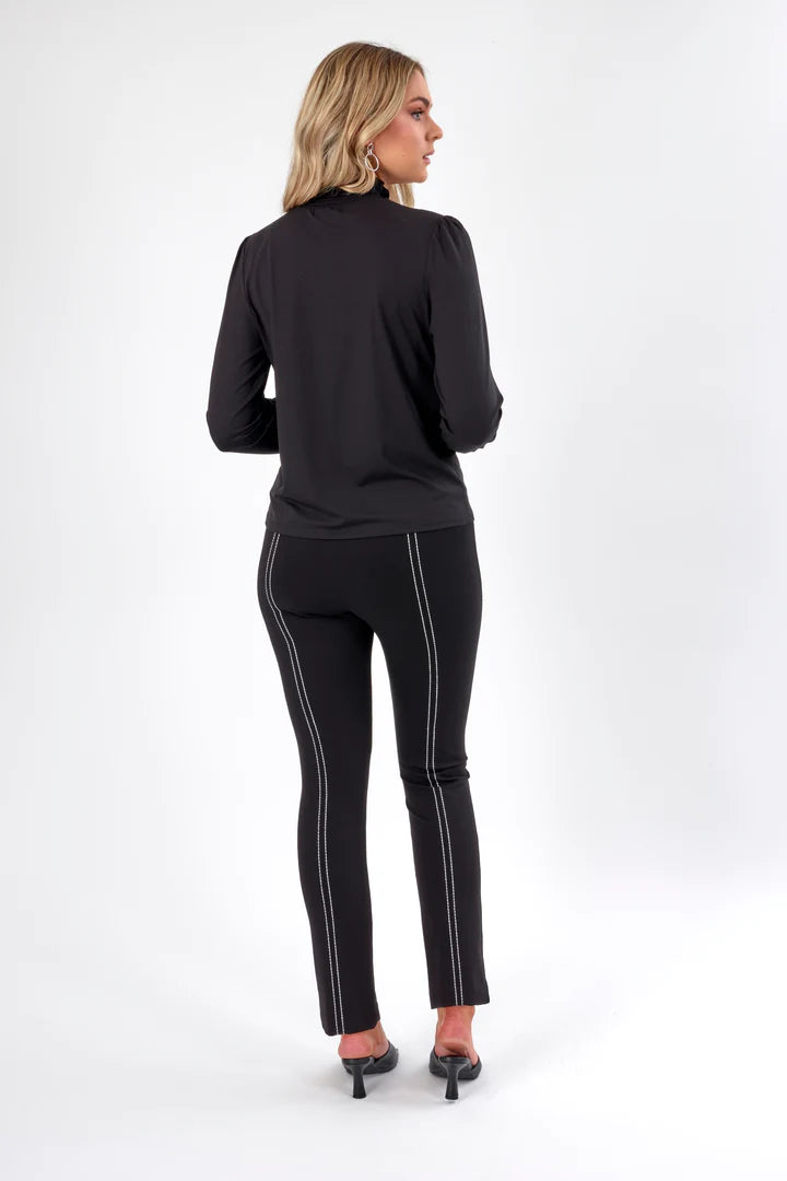 KNEWE - Miso Top | Black