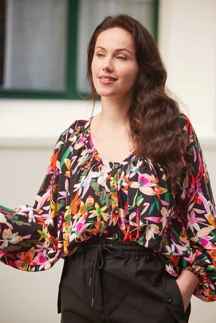 Augustine | Mia Top Black Print