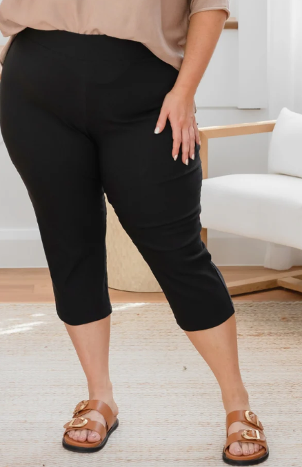 Freez | Checked Capri Pants - Black