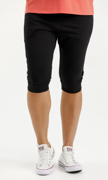 Homelee | 3/4 Apartment Pants - Black with Sunset Floral X