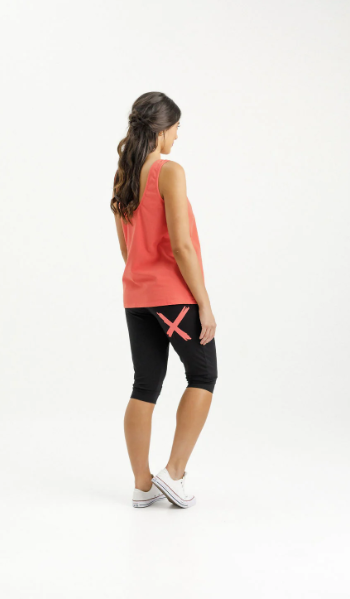 Homelee | 3/4 Apartment Pants - Black with Berry X