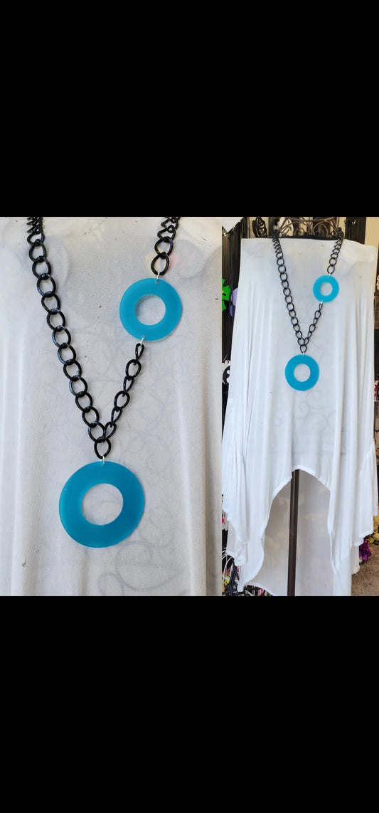 M and D Jewellery - Necklace Chained Circle | Sky Blue