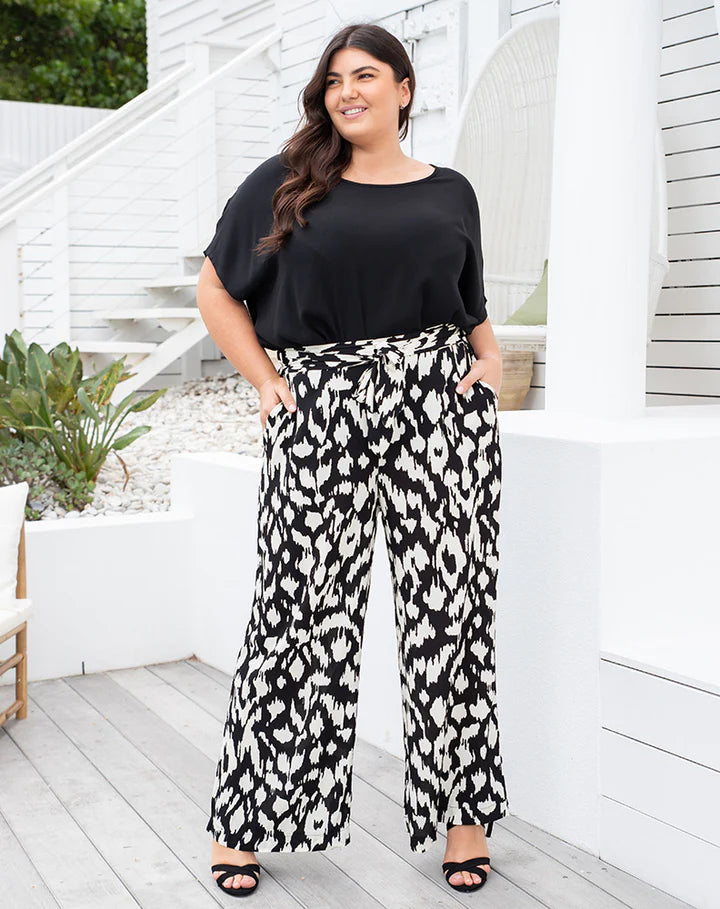 FREEZ Bee Maddison - Kitty Top | Black