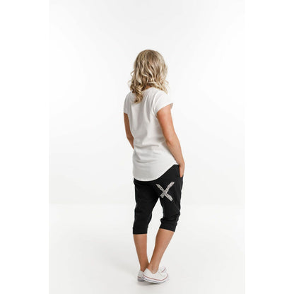 Home-Lee Shorts 3/4 Apartment Pants Black with Paper Plane X