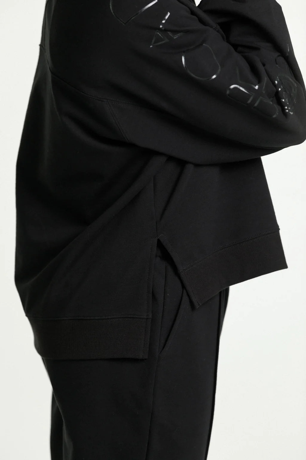 Rose Road Kobe 1/4 Zip Crew - Heavy Weight - Black with Mirror Print on Sleeve