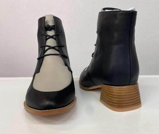 OLI - Black/Taupe Ankle Boot