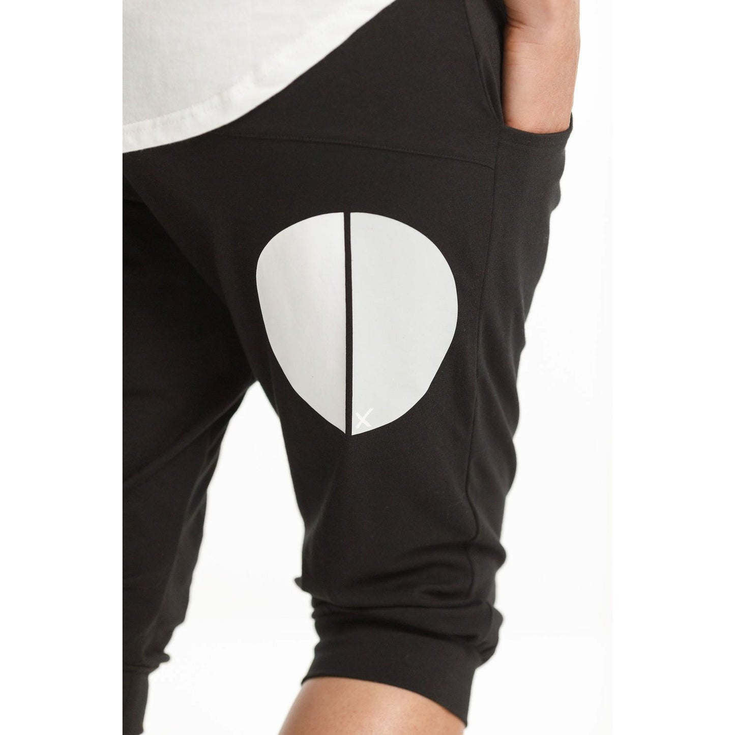 Home-Lee Shorts 3/4 Apartment Pants Black with White/Grey Circle Dot