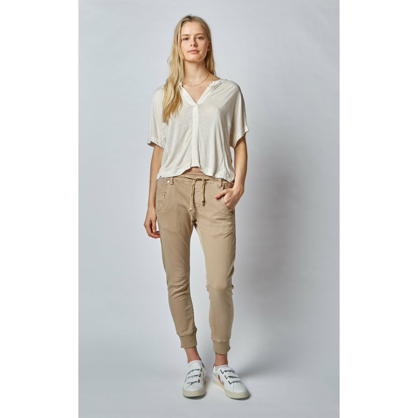 Dricoper - Active Beach Sand Mid Rise Jeans